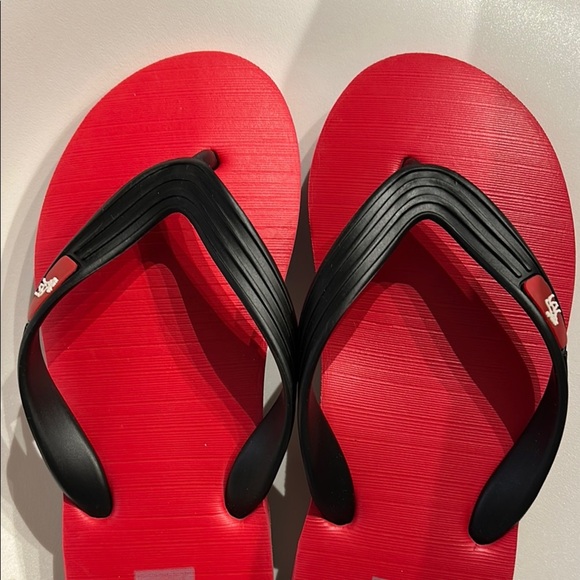 ✨NWOT ✨Abercrombie & Fitch Red and Black Sandals - Picture 4 of 5